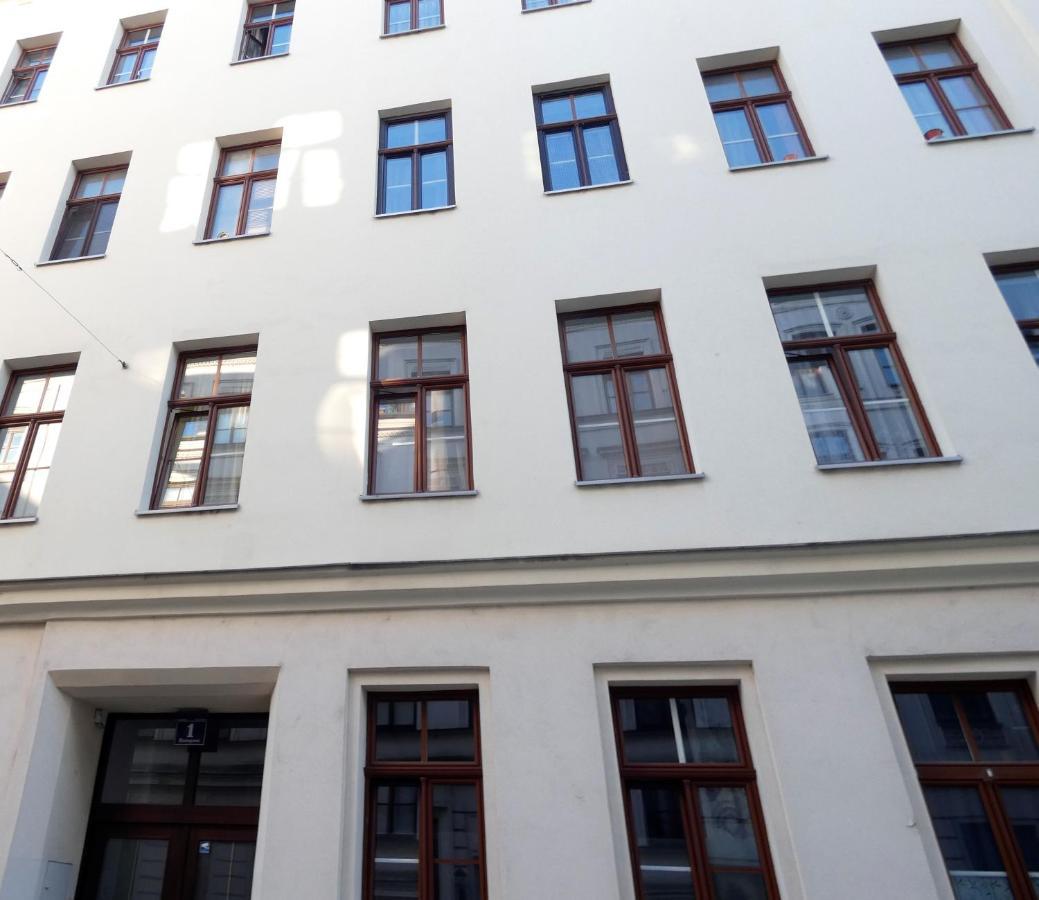 Msq Diana - 10 Min From Center - Free Coffee And Tea - High Speed Internet Apartament Wiedeń